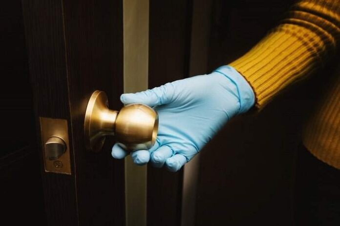 The Truth Behind Wrapping Foil on Doorknobs When Alone